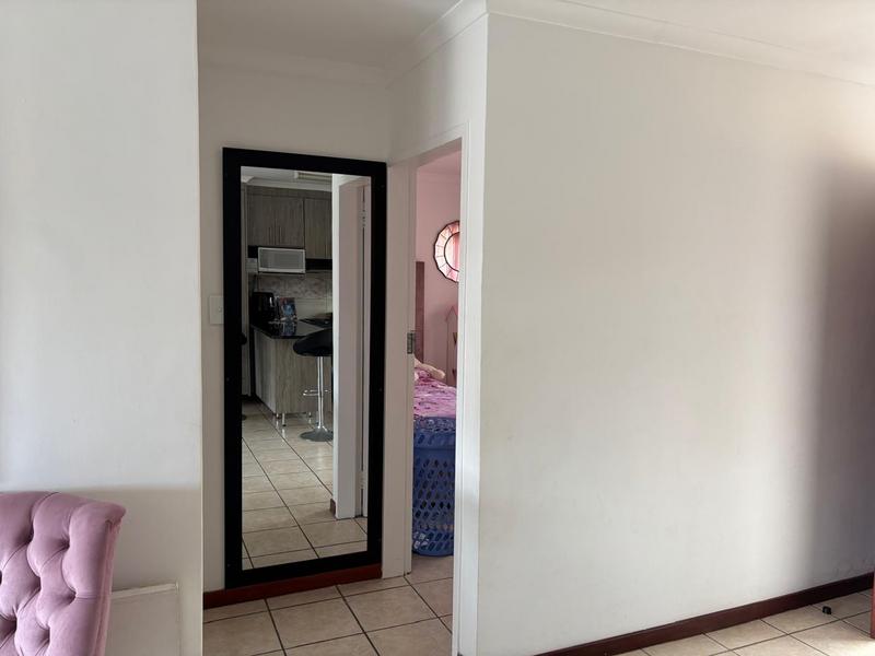 2 Bedroom Property for Sale in The Reeds Gauteng