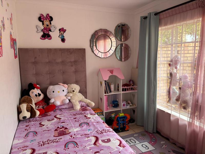 2 Bedroom Property for Sale in The Reeds Gauteng