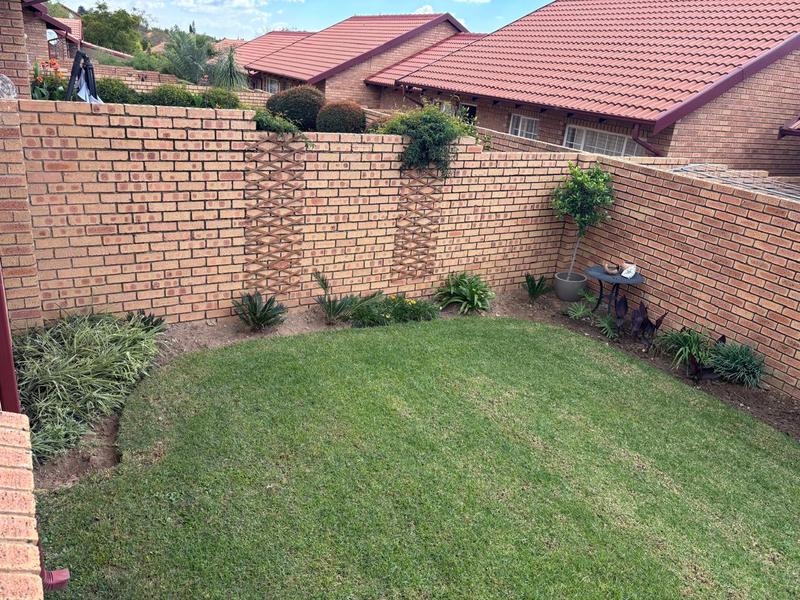 2 Bedroom Property for Sale in The Reeds Gauteng