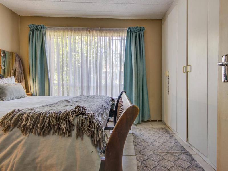 To Let 2 Bedroom Property for Rent in Glen Marais Gauteng