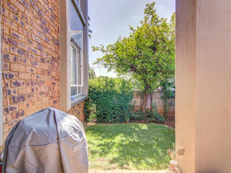 To Let 2 Bedroom Property for Rent in Glen Marais Gauteng