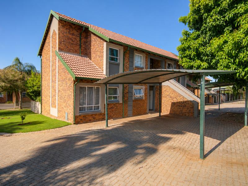 To Let 2 Bedroom Property for Rent in Glen Marais Gauteng