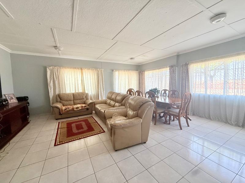 3 Bedroom Property for Sale in Vanderbijlpark CW 5 Gauteng