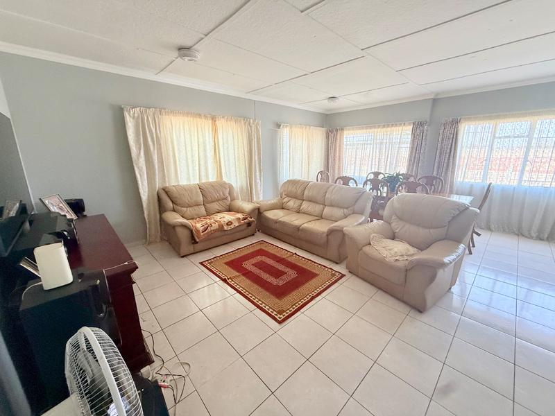 3 Bedroom Property for Sale in Vanderbijlpark CW 5 Gauteng