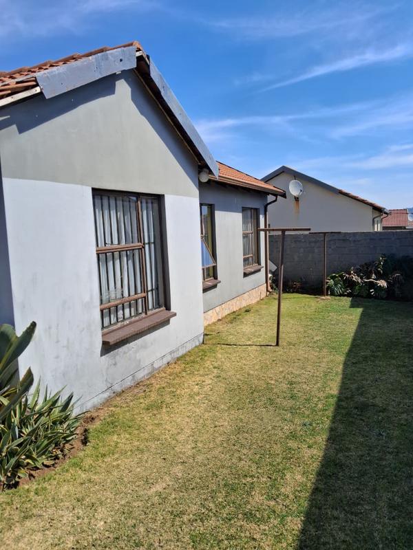 3 Bedroom Property for Sale in Fleurhof Gauteng