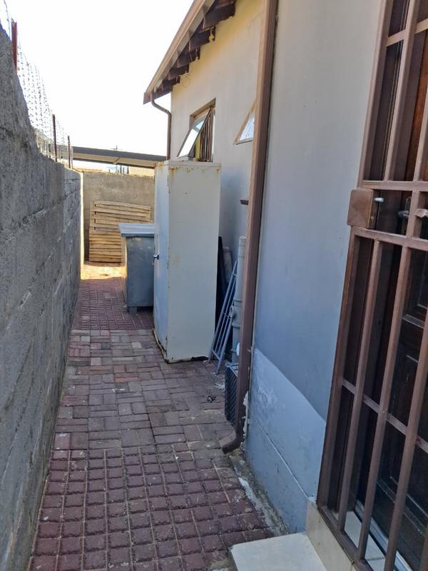 3 Bedroom Property for Sale in Fleurhof Gauteng