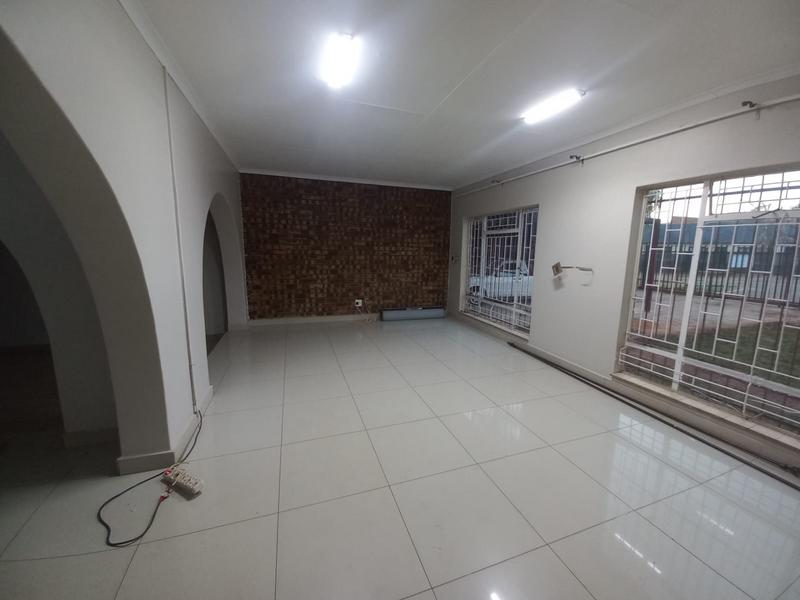 To Let 3 Bedroom Property for Rent in Erasmia Gauteng