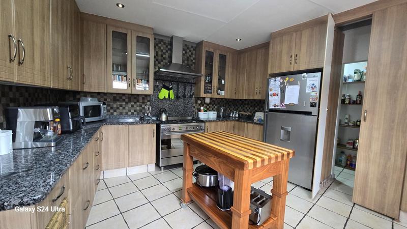 3 Bedroom Property for Sale in Parkrand Gauteng