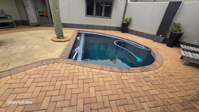 3 Bedroom Property for Sale in Parkrand Gauteng