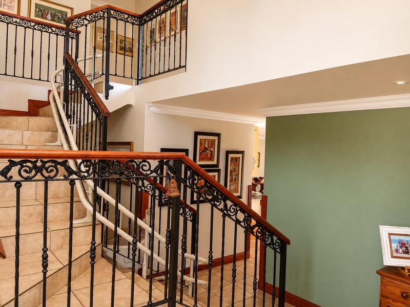 5 Bedroom Property for Sale in Eldoraigne Gauteng