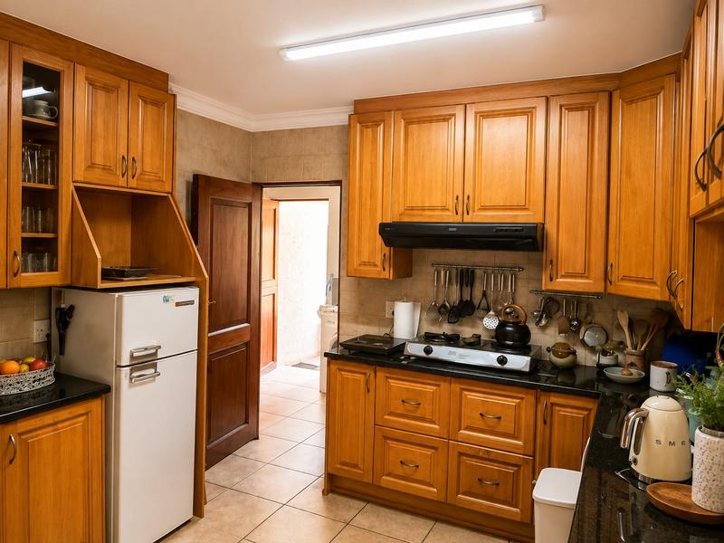 5 Bedroom Property for Sale in Eldoraigne Gauteng