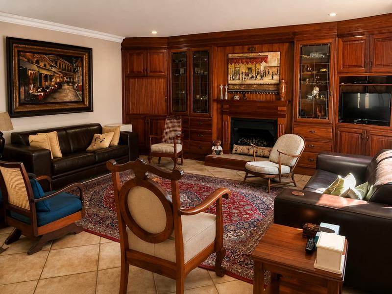 5 Bedroom Property for Sale in Eldoraigne Gauteng