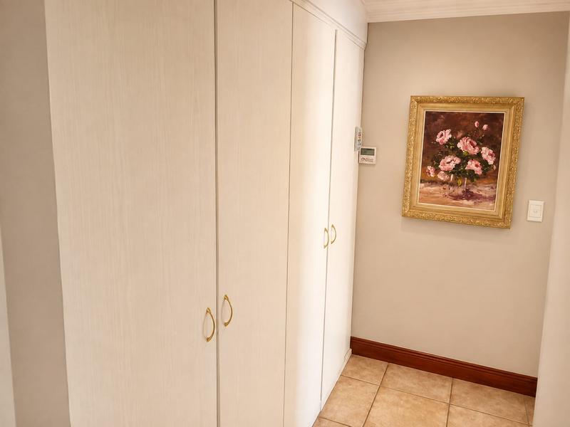 5 Bedroom Property for Sale in Eldoraigne Gauteng