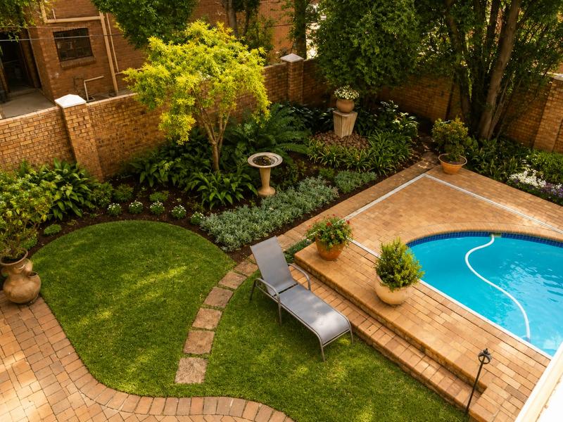 5 Bedroom Property for Sale in Eldoraigne Gauteng