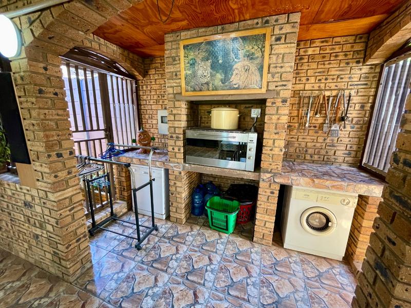 5 Bedroom Property for Sale in Dan Pienaarville Gauteng