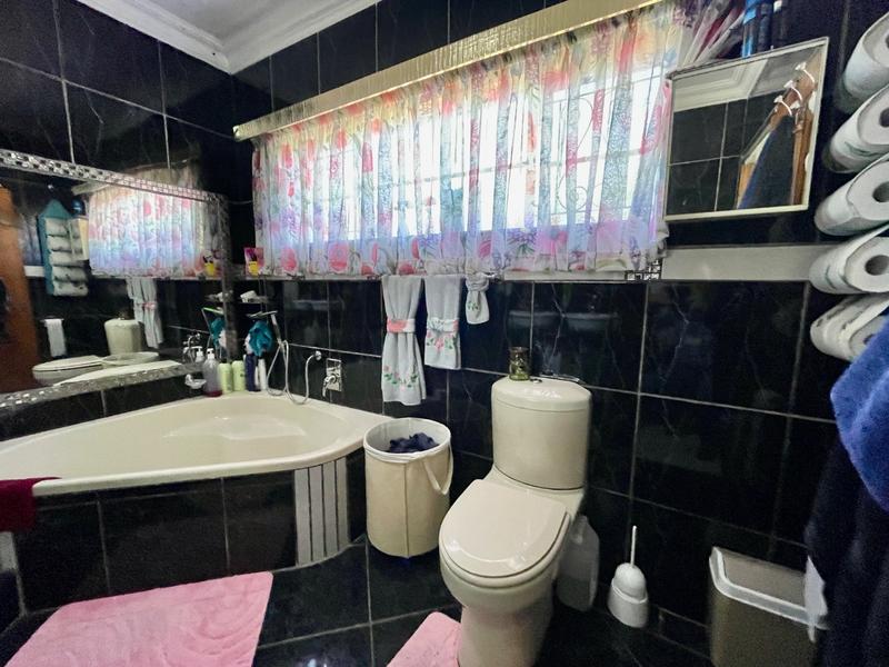 5 Bedroom Property for Sale in Dan Pienaarville Gauteng