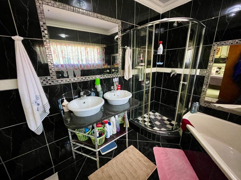 5 Bedroom Property for Sale in Dan Pienaarville Gauteng