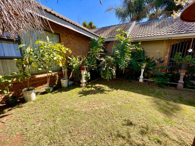 5 Bedroom Property for Sale in Dan Pienaarville Gauteng