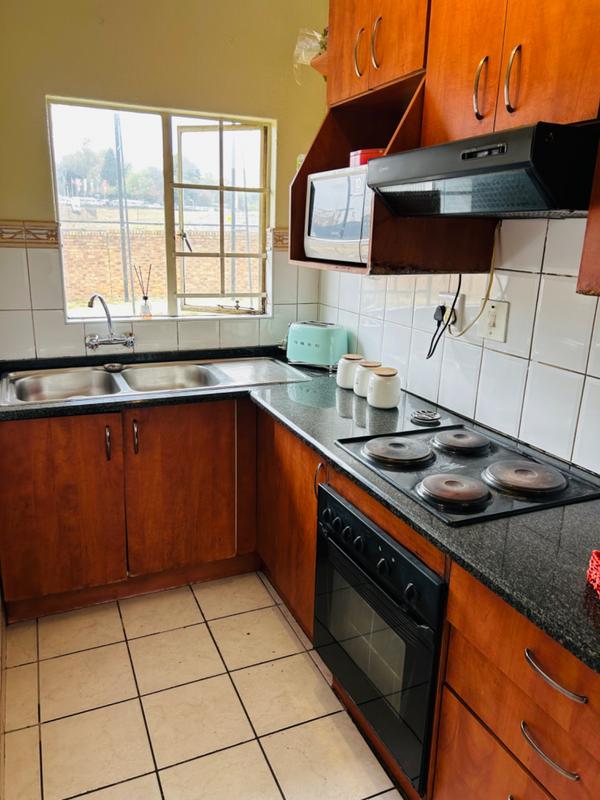 2 Bedroom Property for Sale in Sharonlea Gauteng