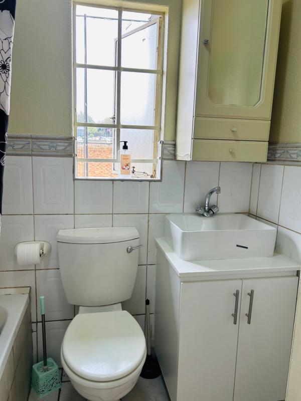 2 Bedroom Property for Sale in Sharonlea Gauteng
