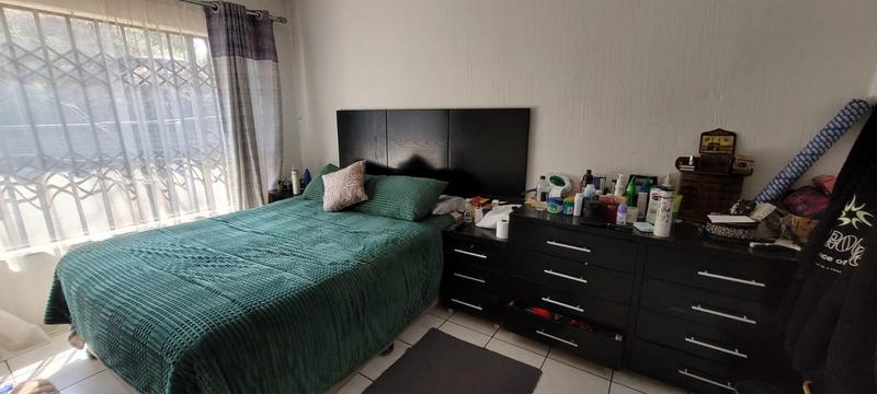 3 Bedroom Property for Sale in Brackendowns Gauteng