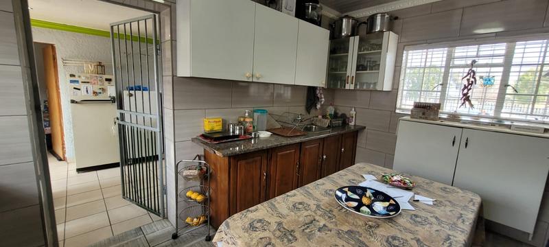 3 Bedroom Property for Sale in Verwoerdpark Gauteng