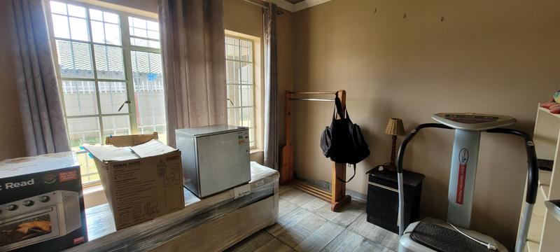 3 Bedroom Property for Sale in Verwoerdpark Gauteng