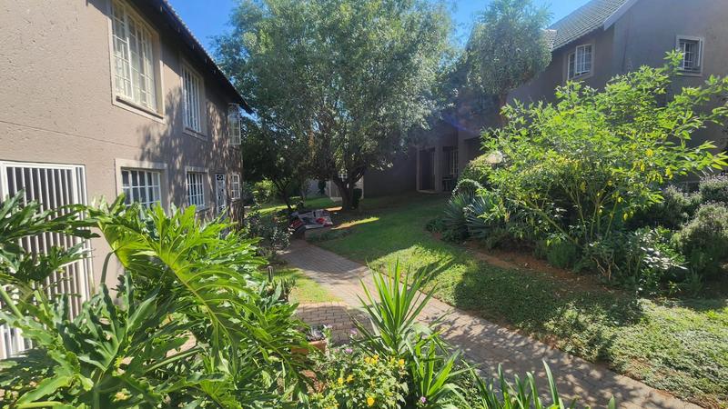 2 Bedroom Property for Sale in Bassonia Gauteng