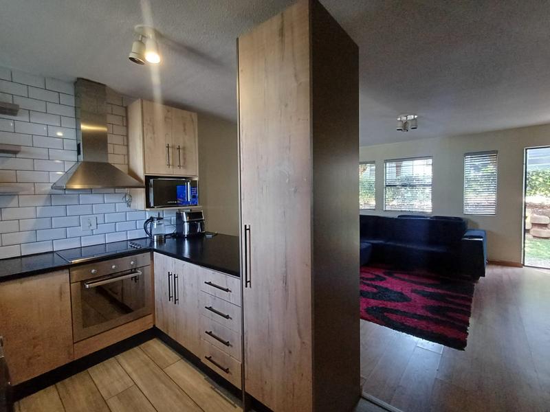 To Let 2 Bedroom Property for Rent in Ridgeway Gauteng