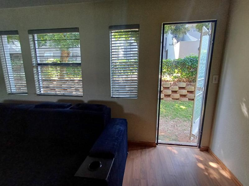To Let 2 Bedroom Property for Rent in Ridgeway Gauteng