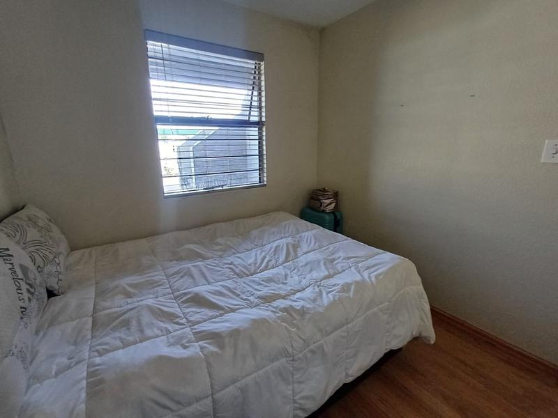 To Let 2 Bedroom Property for Rent in Ridgeway Gauteng