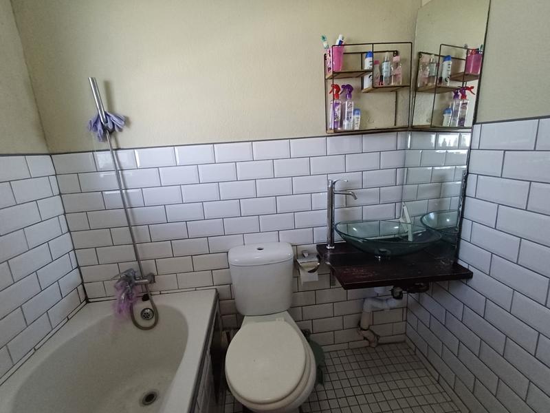 To Let 2 Bedroom Property for Rent in Ridgeway Gauteng