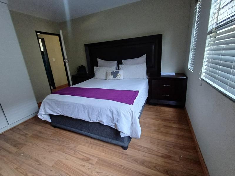 To Let 2 Bedroom Property for Rent in Ridgeway Gauteng