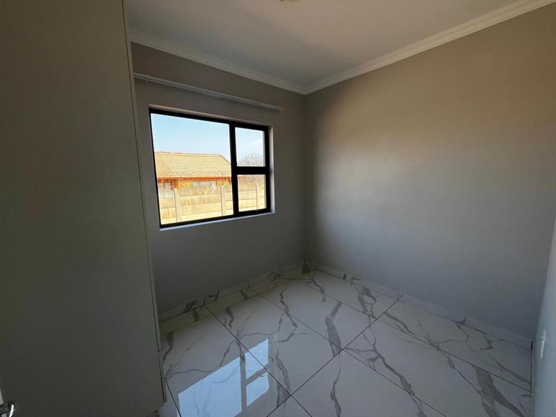 3 Bedroom Property for Sale in Dersley Gauteng