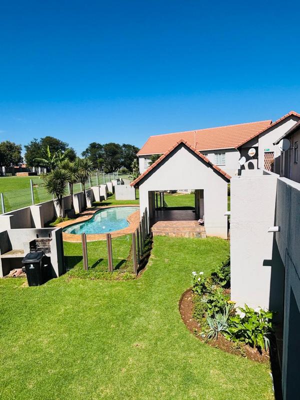 1 Bedroom Property for Sale in Edenvale Gauteng