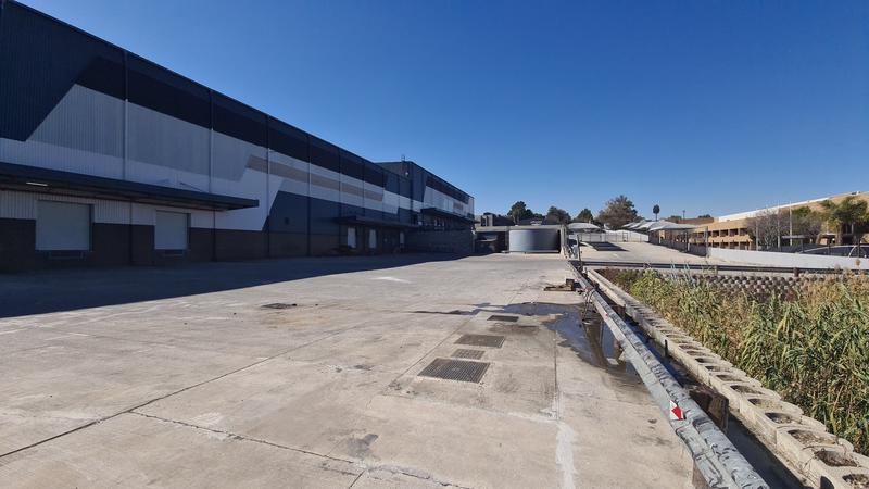 To Let Commercial Property for Rent in Allandale Gauteng