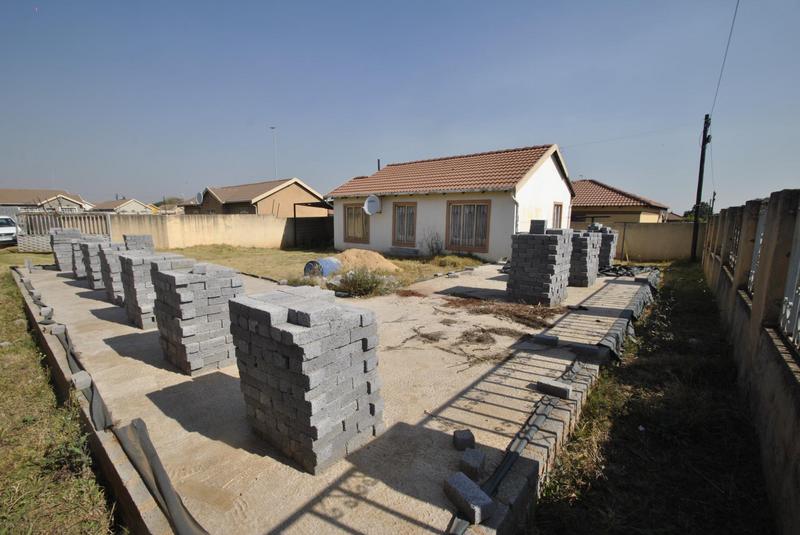 3 Bedroom Property for Sale in Dawn Park Gauteng