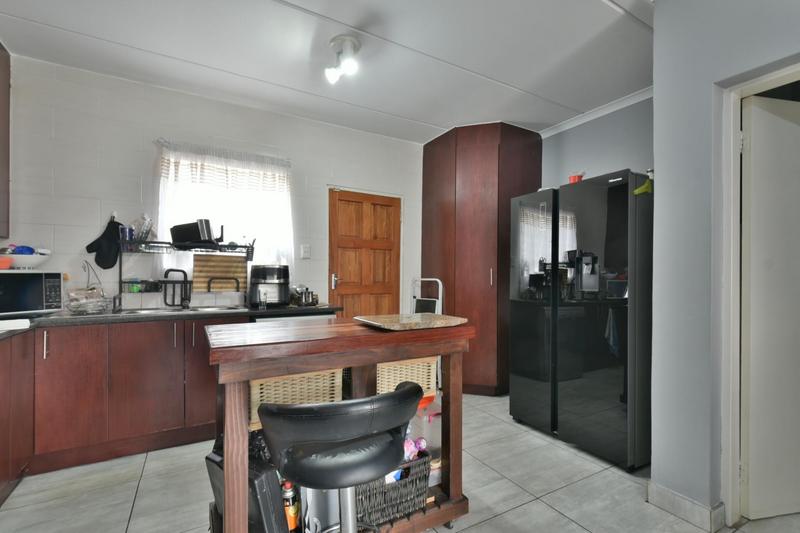 3 Bedroom Property for Sale in Wilgeheuwel Gauteng