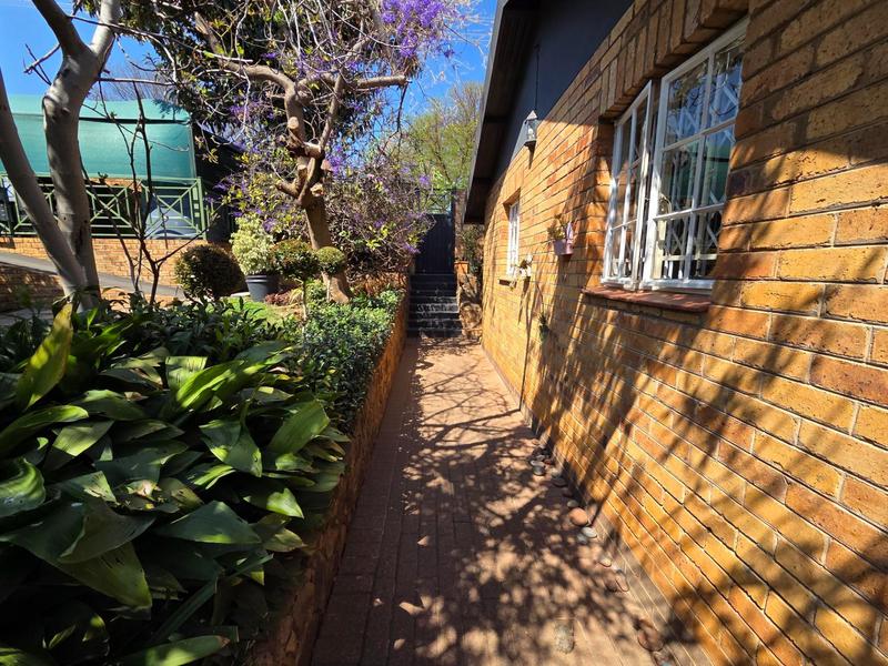 To Let 1 Bedroom Property for Rent in Menlo Park Gauteng