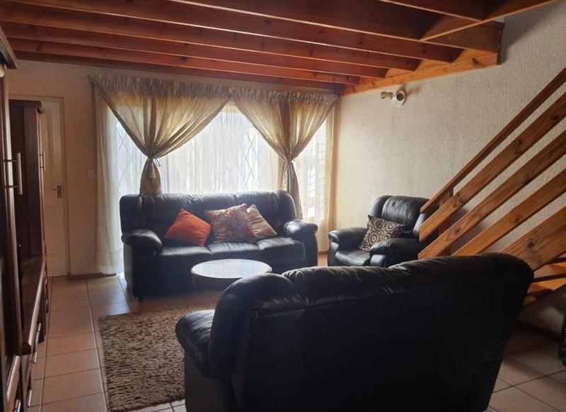 To Let 4 Bedroom Property for Rent in Pomona Gauteng