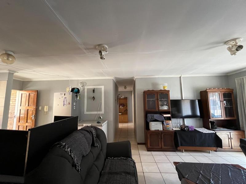 To Let 3 Bedroom Property for Rent in Terenure Gauteng