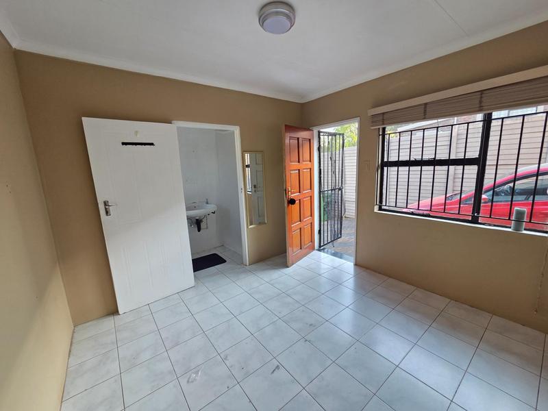 To Let 2 Bedroom Property for Rent in Erasmia Gauteng