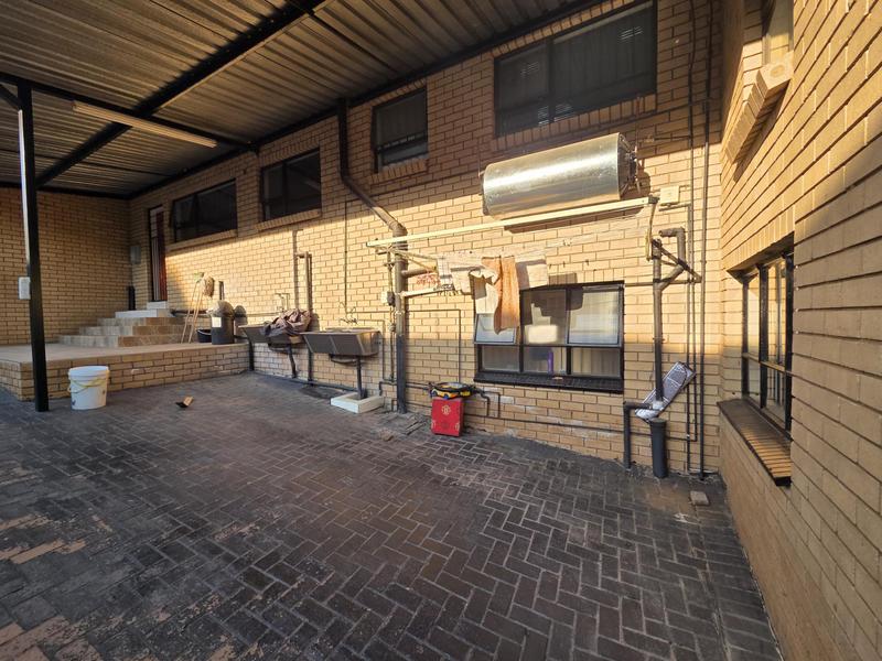 To Let 2 Bedroom Property for Rent in Erasmia Gauteng