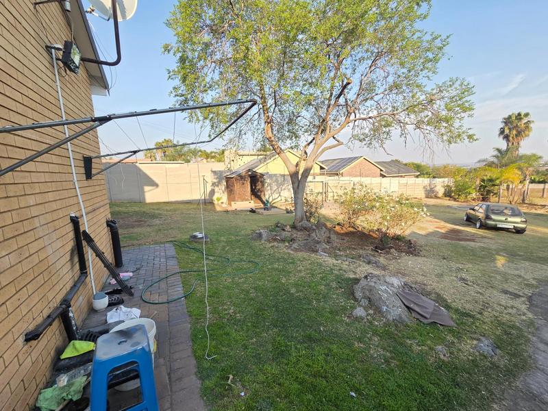 To Let 2 Bedroom Property for Rent in Erasmia Gauteng