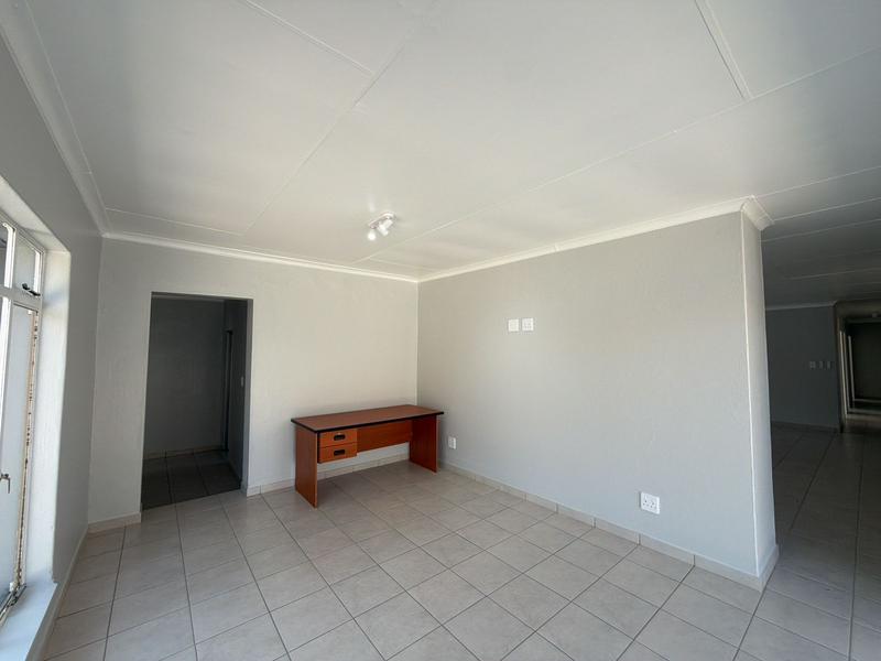 To Let 4 Bedroom Property for Rent in Sunward Park Gauteng