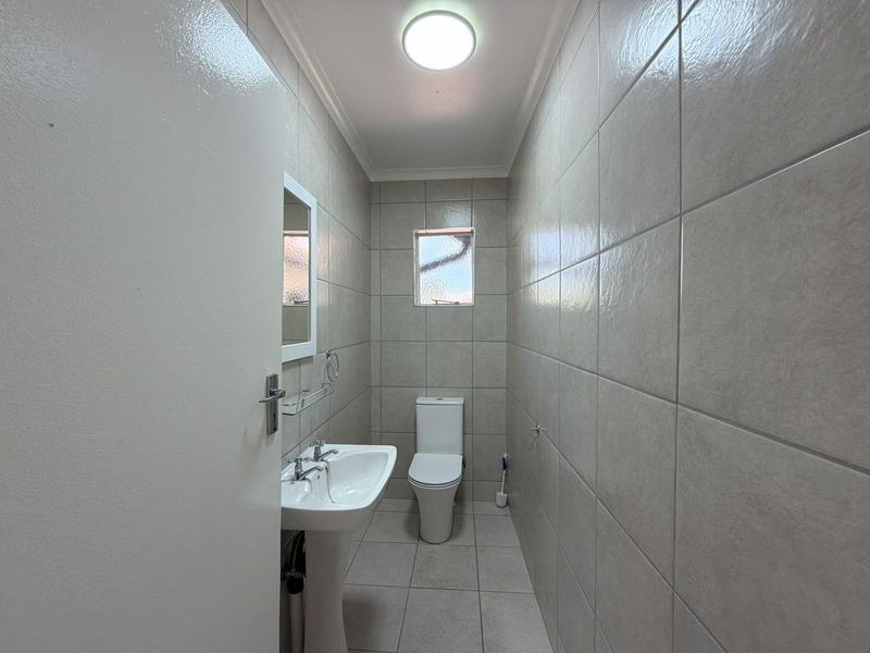 To Let 4 Bedroom Property for Rent in Sunward Park Gauteng