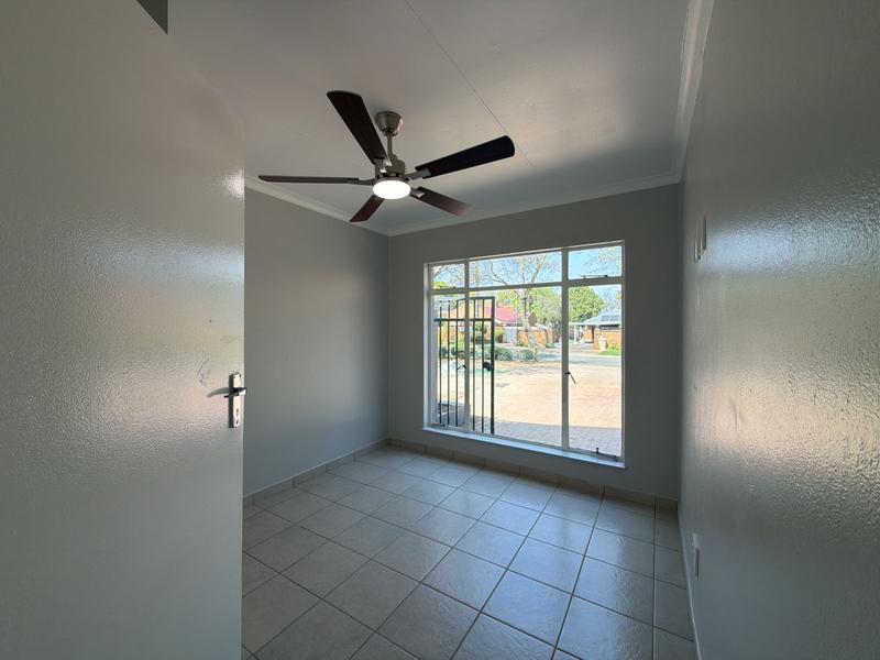 To Let 4 Bedroom Property for Rent in Sunward Park Gauteng
