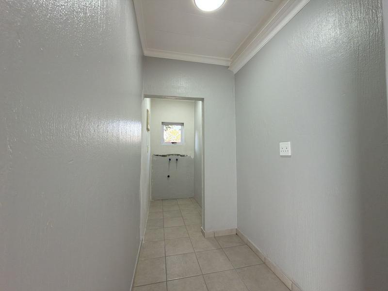 To Let 4 Bedroom Property for Rent in Sunward Park Gauteng