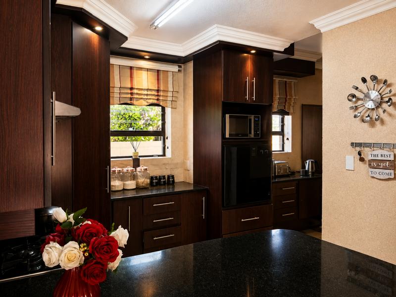 4 Bedroom Property for Sale in Thatchfield Gauteng