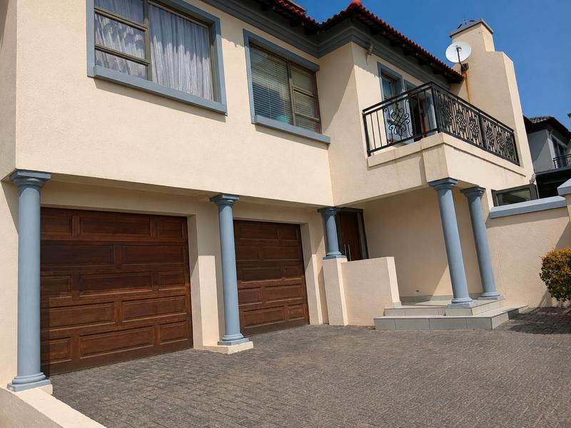 4 Bedroom Property for Sale in Thatchfield Gauteng